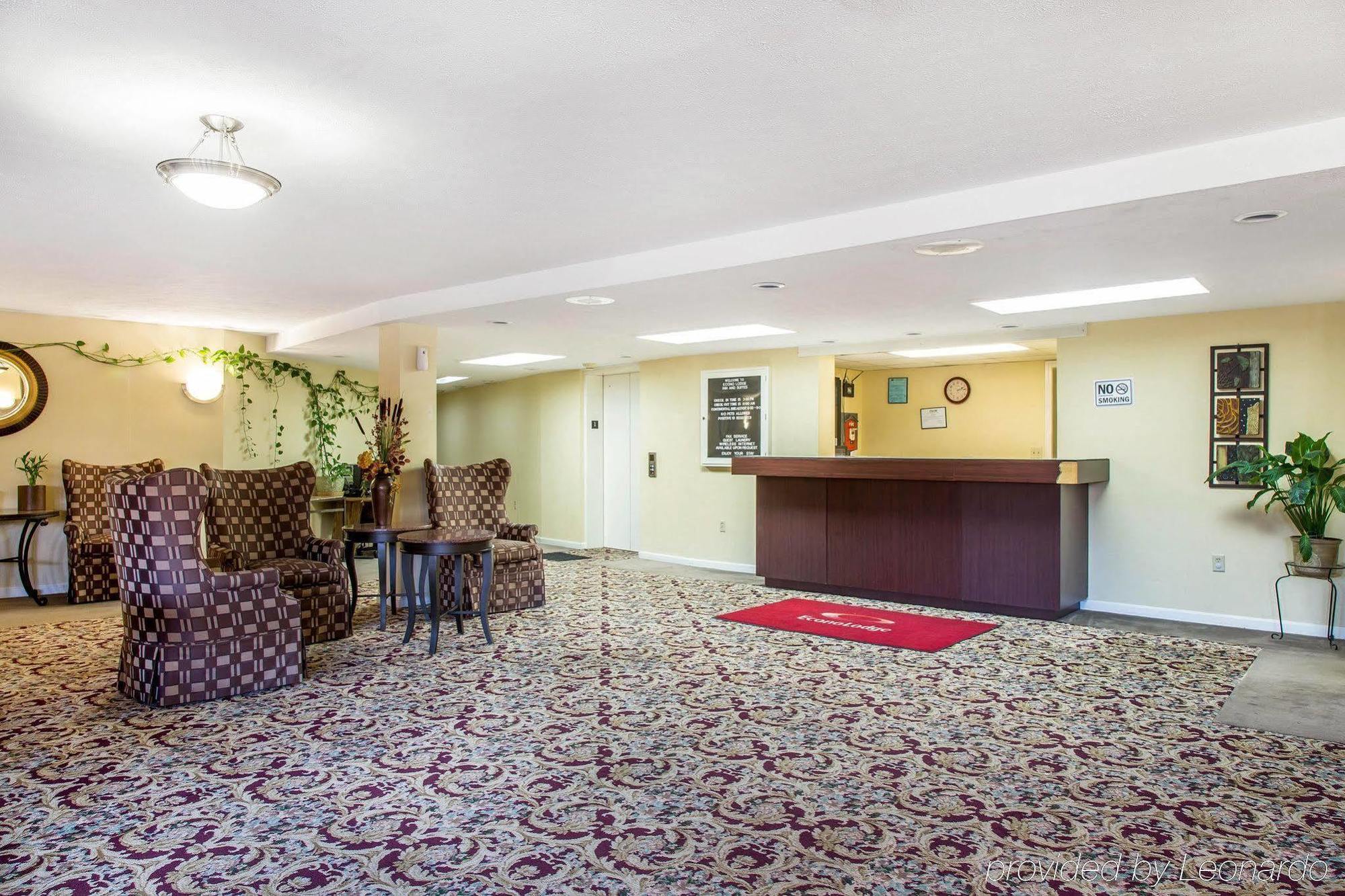 Econo Lodge Inn & Suites 그로튼 외부 사진