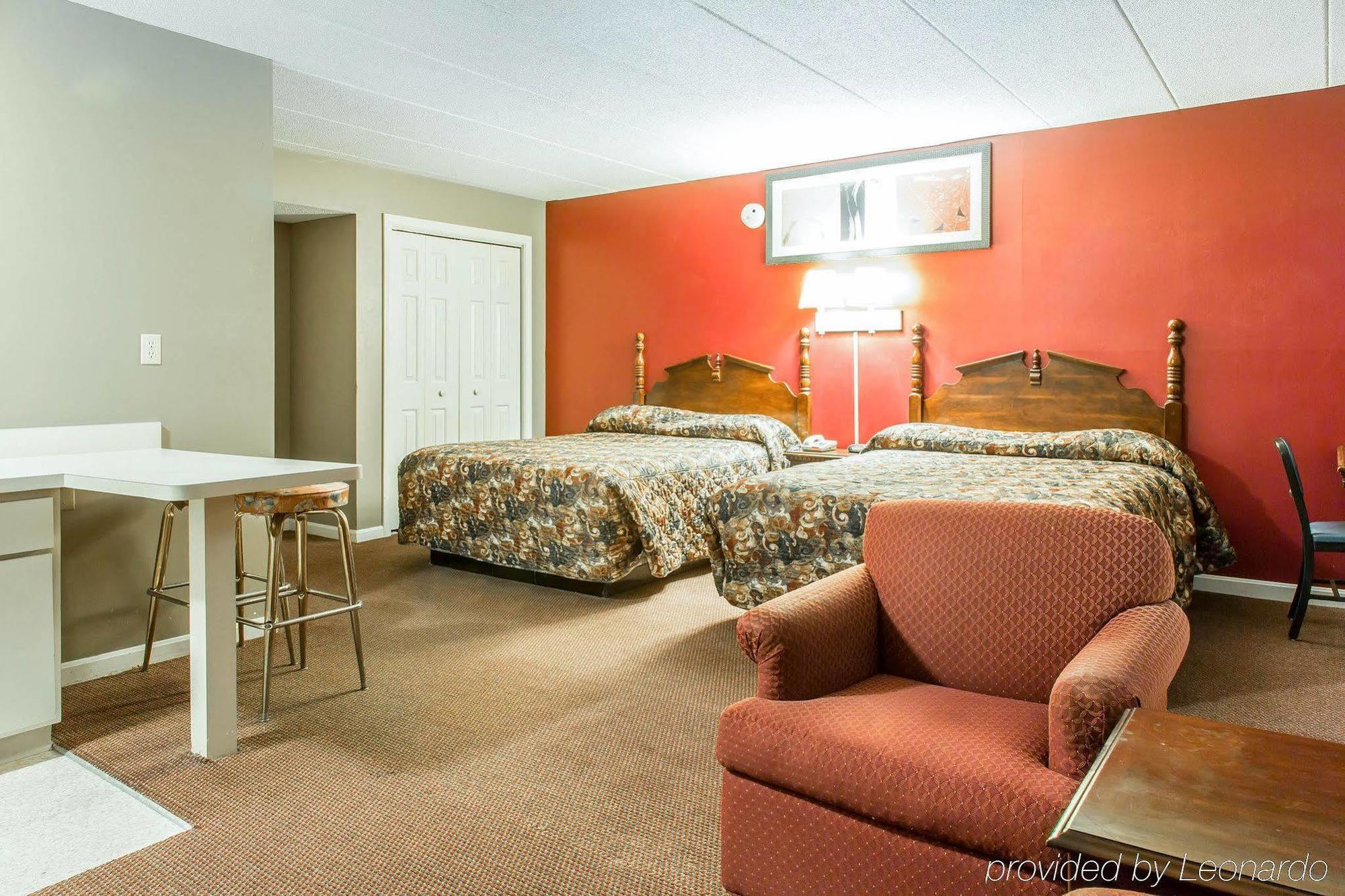 Econo Lodge Inn & Suites 그로튼 외부 사진